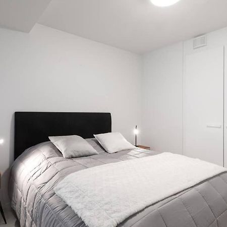 Sleek And Spacious 3 Bedroom Apartment In City Centre Helsinki Exterior foto
