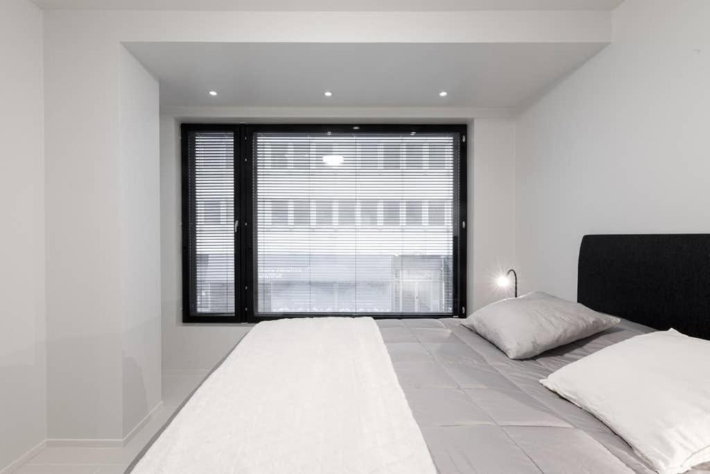 Sleek And Spacious 3 Bedroom Apartment In City Centre Helsinki Exterior foto